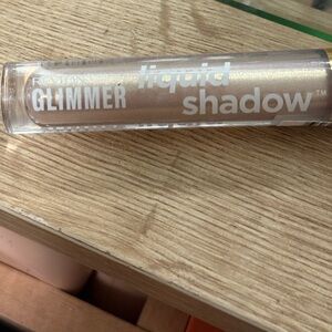 Revlon Liquid Shadow in Shimmering Gold